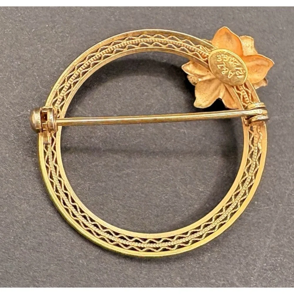 Vintage Wreath Circle‎ Green Stone A&Z 1/20 12KT Gold Filled Brooch 1.25
